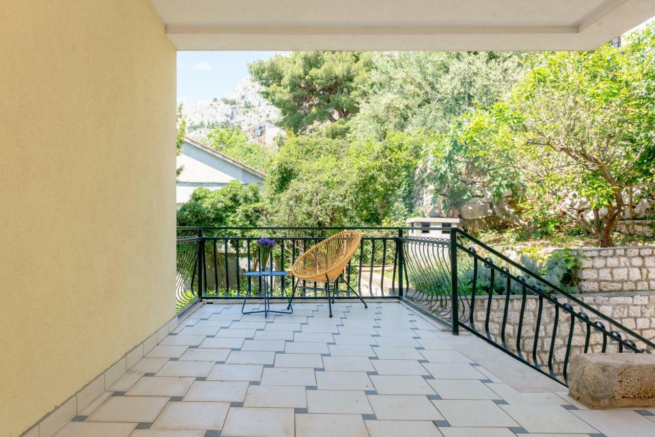 Apartmani Mirta Omiš Exterior foto