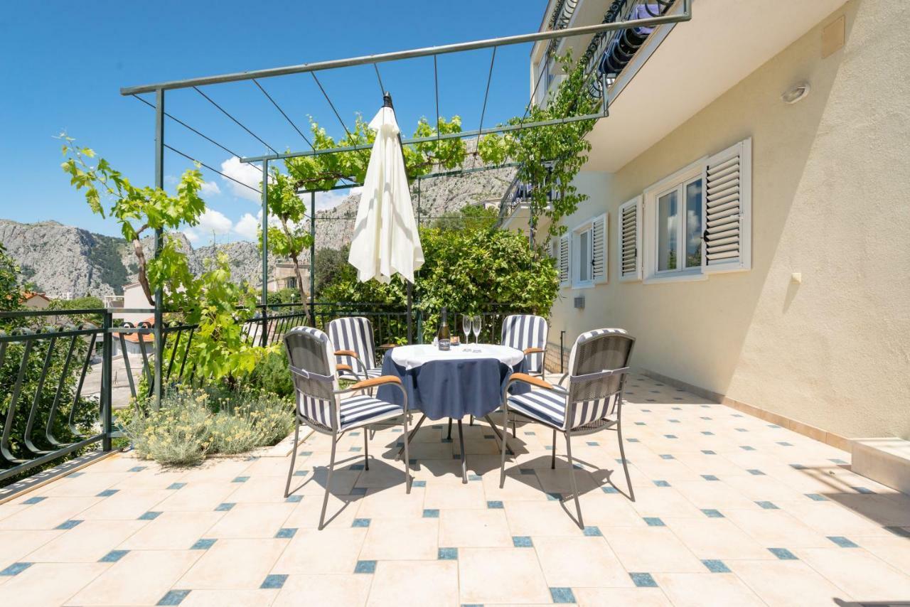 Apartmani Mirta Omiš Exterior foto
